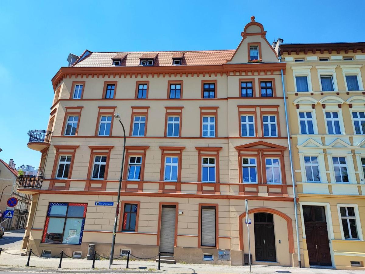 Апартаменты Centrum Grand Apartament Свидница Экстерьер фото